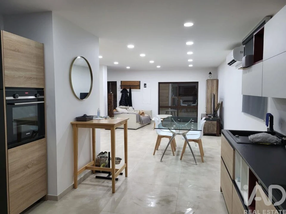 Moradia T5 para Venda em São Bartolomeu de Messines Foto 5