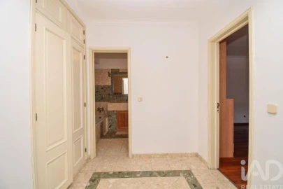 Apartamento T2 para Venda em Agualva e Mira-Sintra