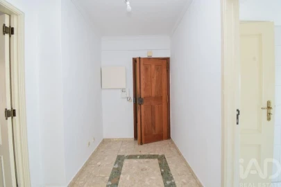 Apartamento T2 para Venda em Agualva e Mira-Sintra