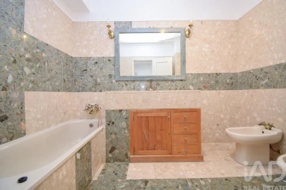 Apartamento T2 para Venda em Agualva e Mira-Sintra