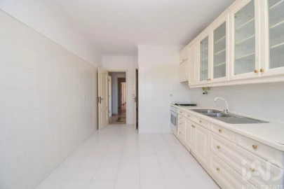 Apartamento T2 para Venda em Agualva e Mira-Sintra