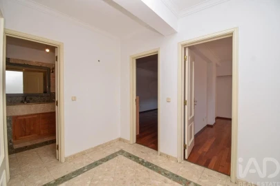 Apartamento T2 para Venda em Agualva e Mira-Sintra
