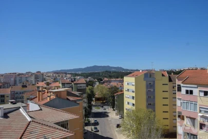 Apartamento T2 para Venda em Agualva e Mira-Sintra