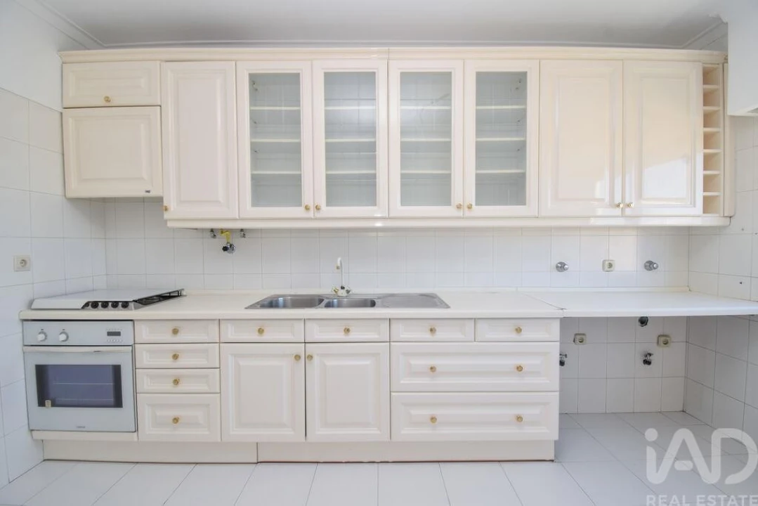 Apartamento T2 para Venda em Agualva e Mira-Sintra Foto 9
