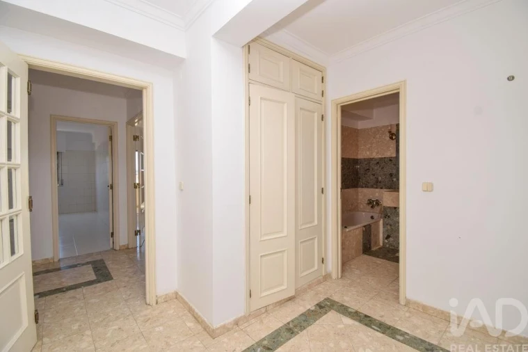 Apartamento T2 para Venda em Agualva e Mira-Sintra Foto 13
