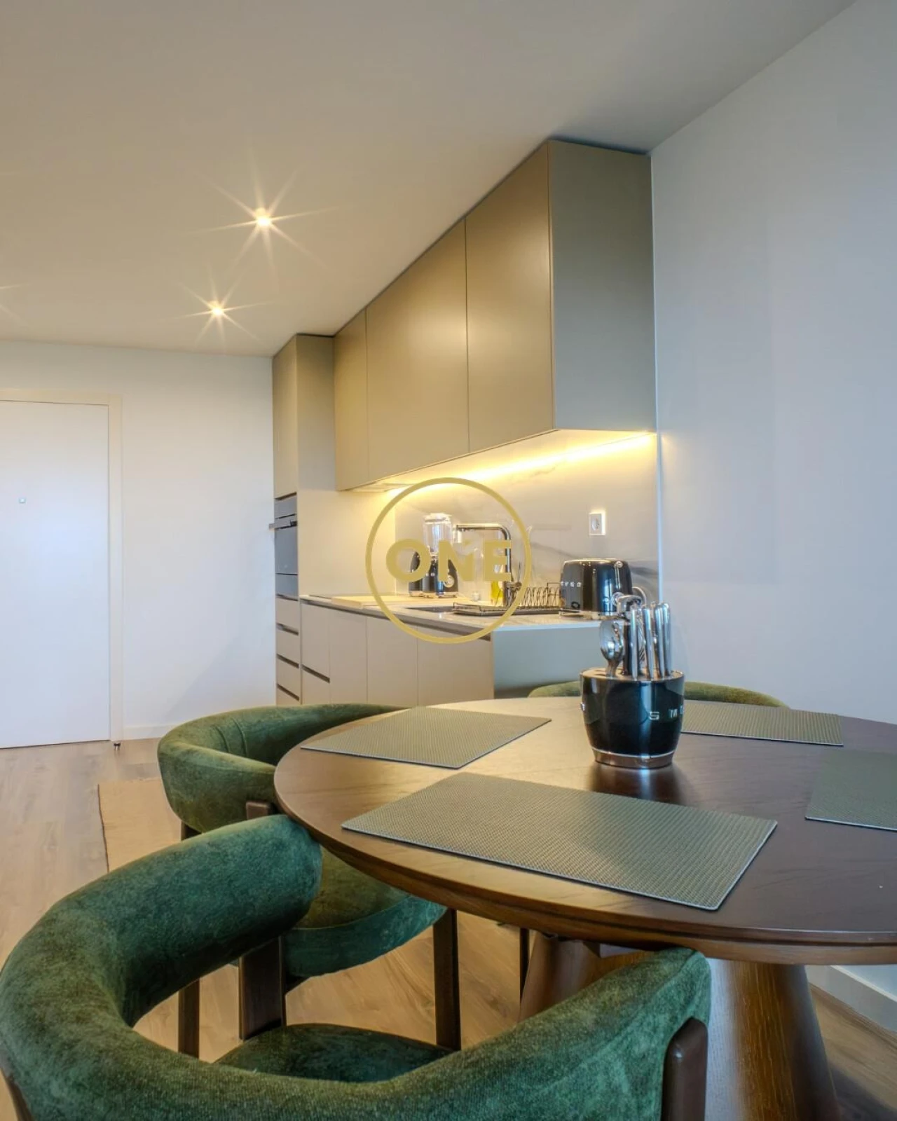 Apartamento T1 para Venda em Santa Marinha e São Pedro da Afurada Foto 1