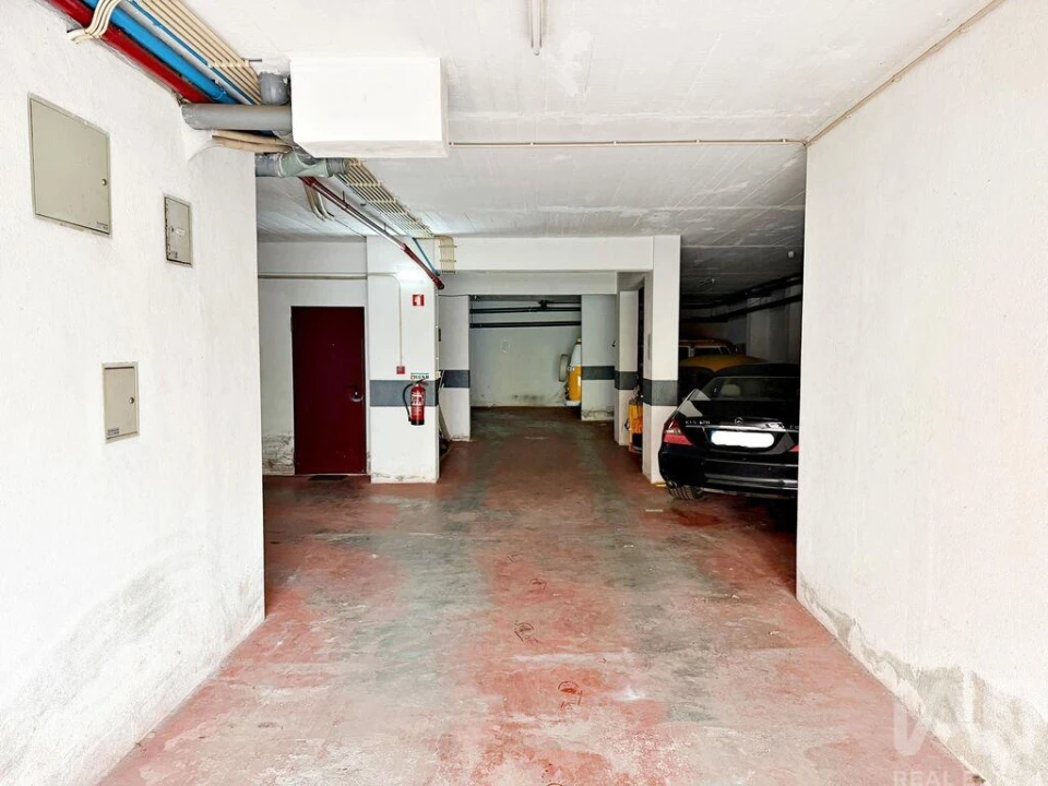 Garagem para Venda em Cacém e São Marcos Foto 3