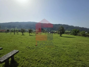Moradia T3 para Venda em Escariz (São Mamede) e Escariz (São Martinho)