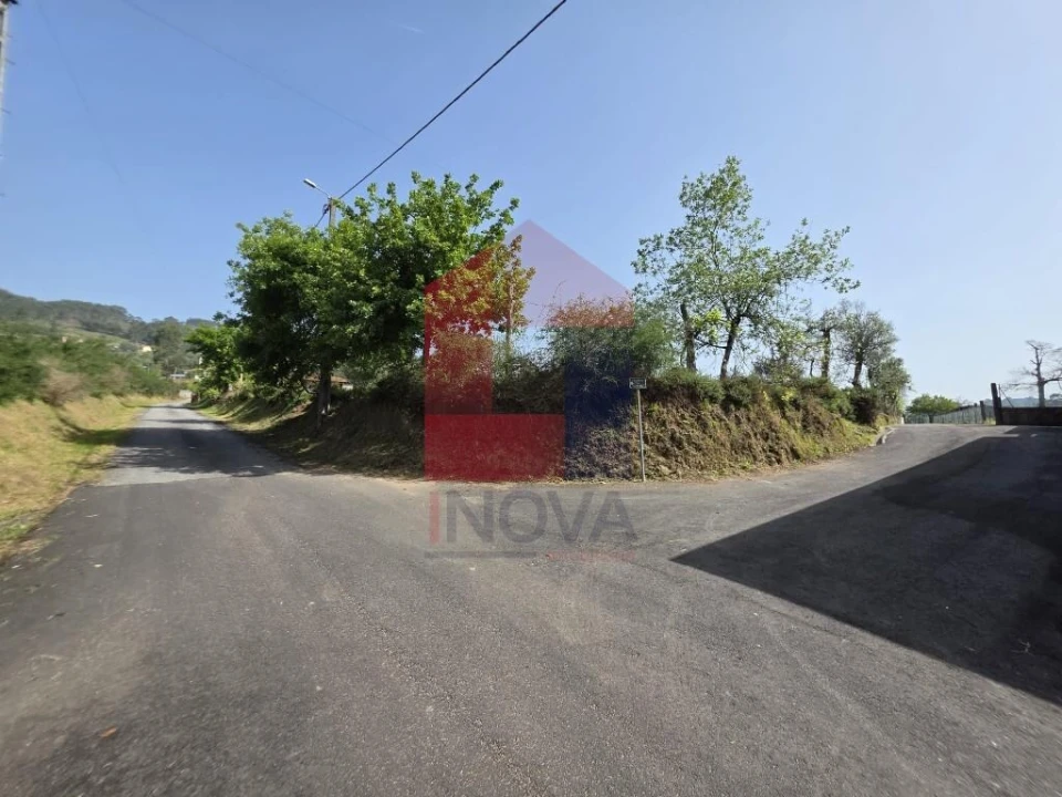 Moradia T3 para Venda em Escariz (São Mamede) e Escariz (São Martinho) Foto 41