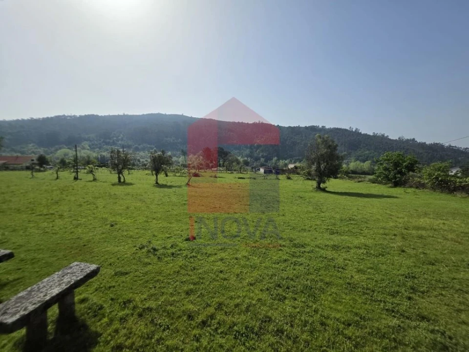 Moradia T3 para Venda em Escariz (São Mamede) e Escariz (São Martinho) Foto 15