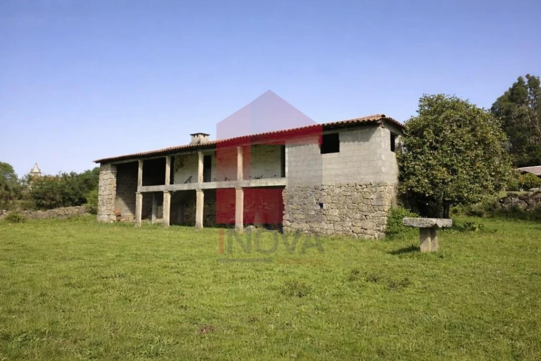 Moradia T3 para Venda em Escariz (São Mamede) e Escariz (São Martinho) Foto 1