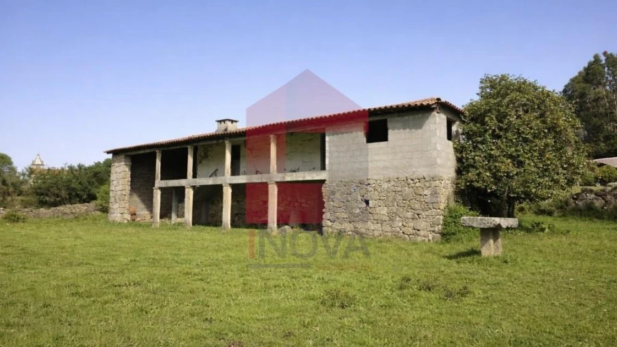 Moradia T3 para Venda em Escariz (São Mamede) e Escariz (São Martinho)
