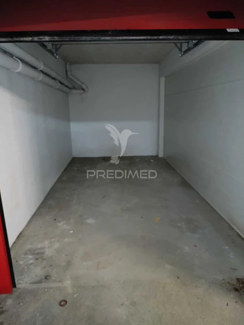 Garagem para Arrendamento em Setubal (São Sebastião)
