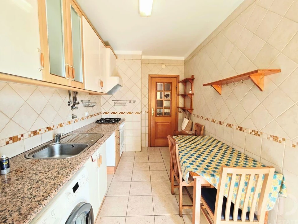 Apartamento T2 para Venda em Portimão Foto 18