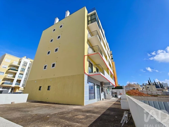 Apartamento T2 para Venda em Portimão Foto 34