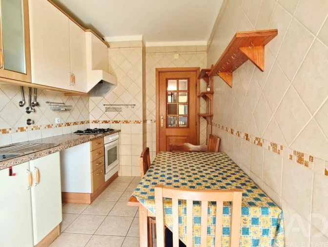 Apartamento T2 para Venda em Portimão Foto 16