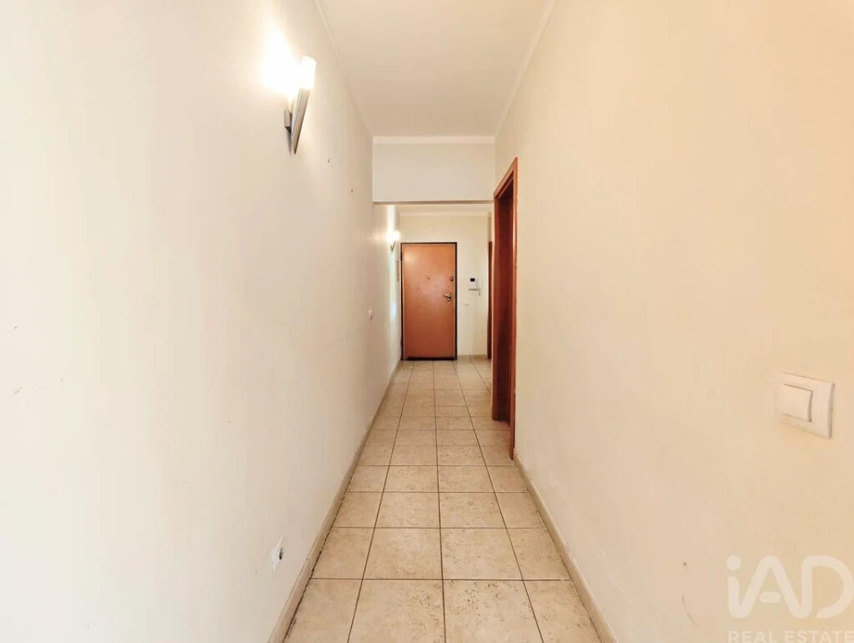 Apartamento T2 para Venda em Portimão Foto 32