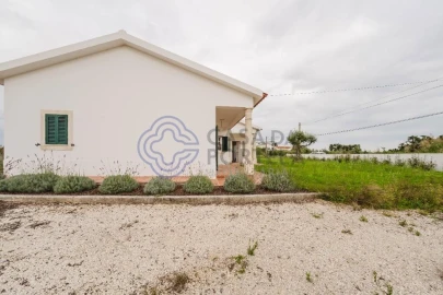 Moradia T4 para Venda em Usseira