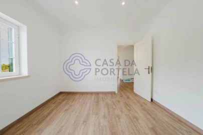 Moradia T4 para Venda em Usseira