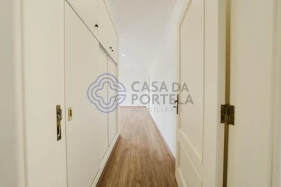 Moradia T4 para Venda em Usseira