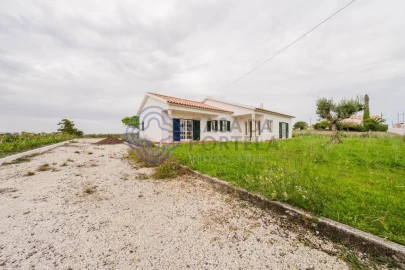 Moradia T4 para Venda em Usseira