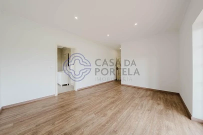 Moradia T4 para Venda em Usseira