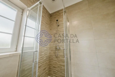 Moradia T4 para Venda em Usseira