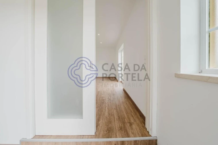 Moradia T4 para Venda em Usseira Foto 17