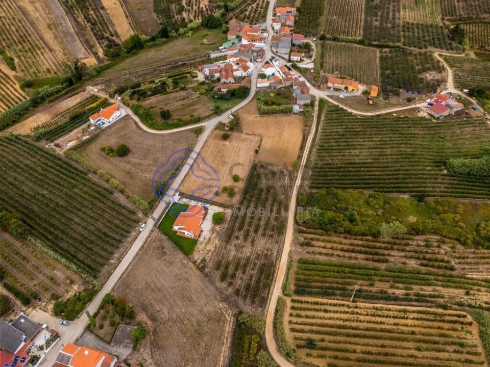 Moradia T4 para Venda em Usseira Foto 51