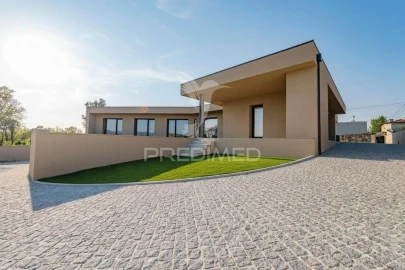 Moradia T3 para Venda em Lago