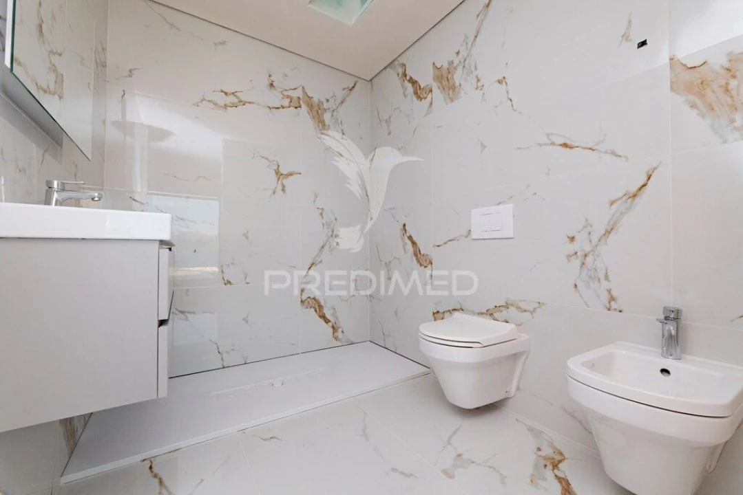 Moradia T3 para Venda em Lago Foto 16