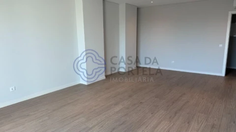 Apartamento T3 para Venda em Montenegro