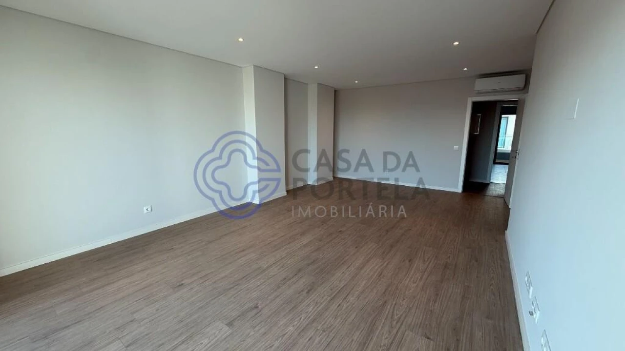 Apartamento T3 para Venda em Montenegro Foto 48
