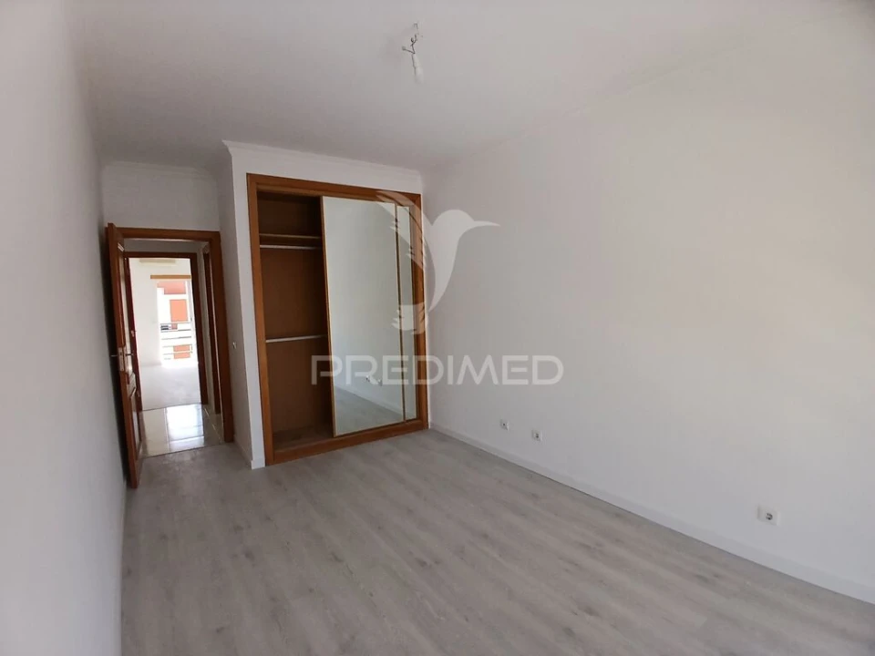 Apartamento T2 para Venda em Laranjeiro e Feijó Foto 13