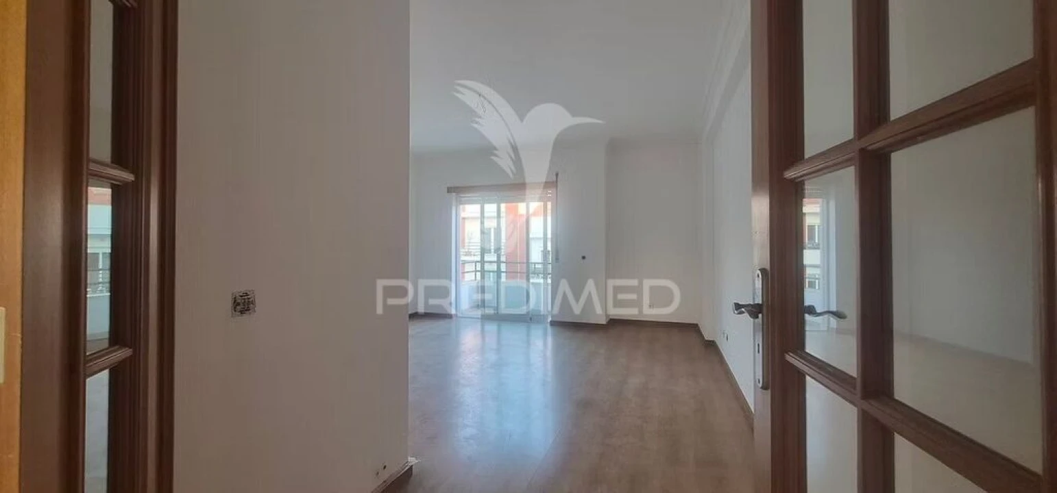 Apartamento T2 para Venda em Laranjeiro e Feijó Foto 10