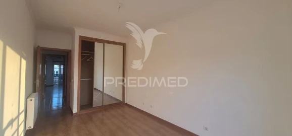 Apartamento T2 para Venda em Laranjeiro e Feijó