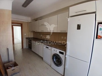 Apartamento T2 para Venda em Laranjeiro e Feijó