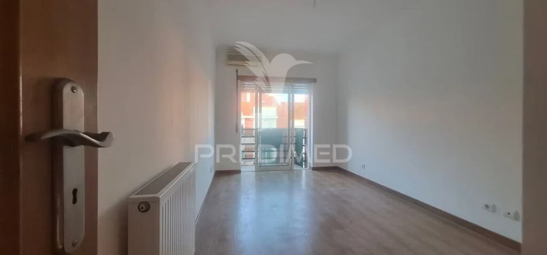 Apartamento T2 para Venda em Laranjeiro e Feijó Foto 8