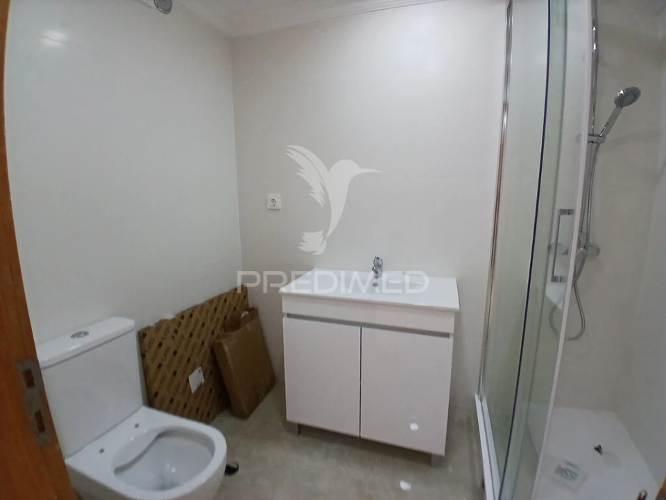 Apartamento T2 para Venda em Laranjeiro e Feijó Foto 7