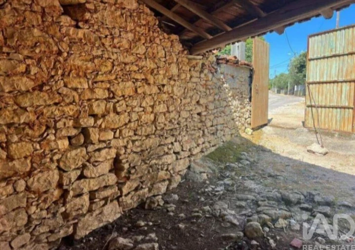 Moradia T1 para Venda em Chãos Foto 10