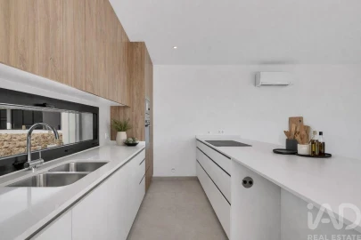 Moradia T2 para Venda em Nossa Senhora do Pópulo, Coto e São Gregório