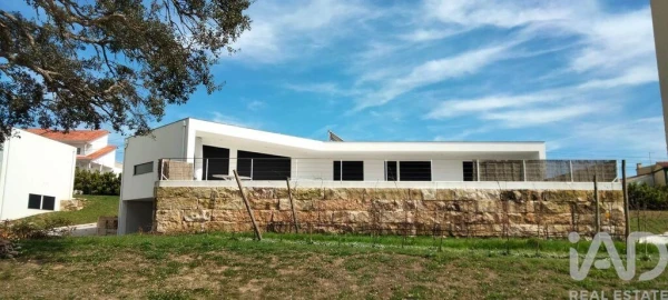 Moradia T2 para Venda em Nossa Senhora do Pópulo, Coto e São Gregório