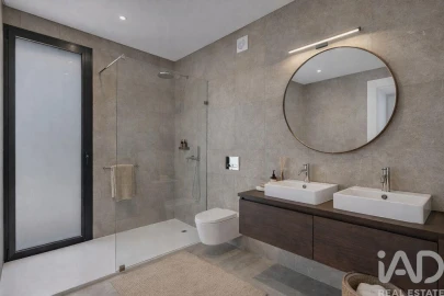 Moradia T2 para Venda em Nossa Senhora do Pópulo, Coto e São Gregório