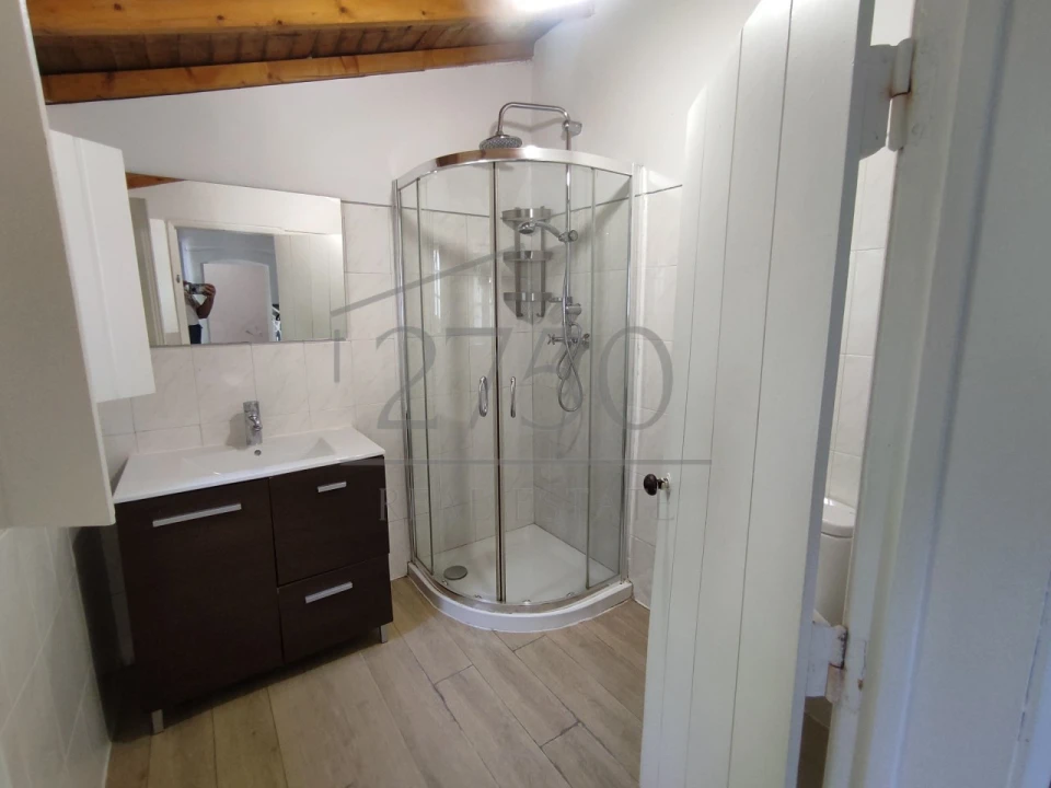 Moradia T1 para Arrendamento em Carcavelos e Parede Foto 8