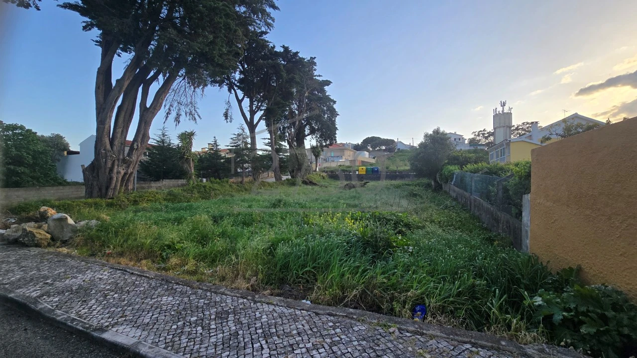 Terreno para Venda em Alcabideche Foto 1