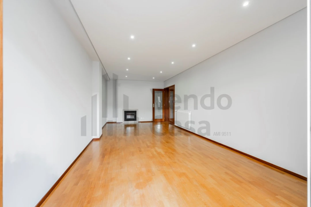 Apartamento T3 para Arrendamento em São Vitor (Braga) Foto 16