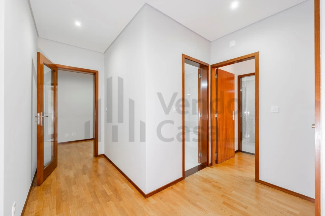 Apartamento T3 para Arrendamento em São Vitor (Braga) Foto 24