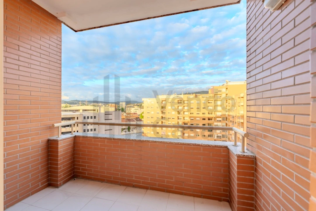 Apartamento T3 para Arrendamento em São Vitor (Braga) Foto 29