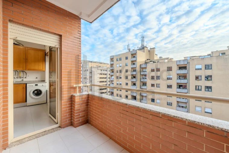 Apartamento T3 para Arrendamento em São Vitor (Braga) Foto 12