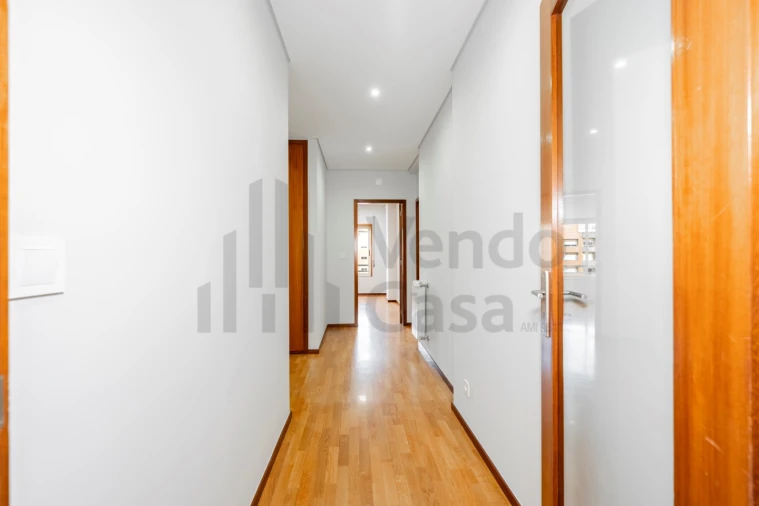 Apartamento T3 para Arrendamento em São Vitor (Braga) Foto 18